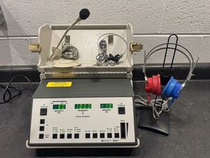 Maico MA-41 Portable Audiometer w/ NEW Calibration Certificate