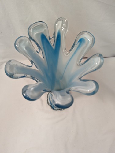 11" VTG Tall Swung Flower Shaped Art Glass Vase Blue White Clear Glass Vase MCM - Picture 4 of 16