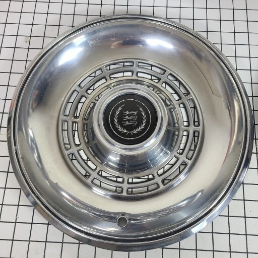 Ford de colección. LTD II - Tapacubos Cougar 1977-1982 Tapacubos Cubierta de rueda de llanta 14" OEM USADO Foto 3 de 4