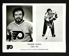 1981-1982 Philadelphia Flyers Reggie Leach #27 NHL Hockey RW VTG JCPenney Photo