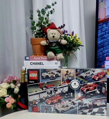 LEGO SPEED CHAMPIONS: Porsche 919 Hybrid and 917K Pit Lane (75876