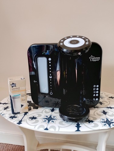 Tommee Tippee Prep Maschine Closer To Nature mit einem Filter. Siehe Beschreibung