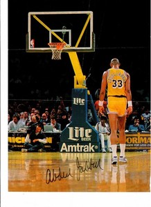 Kareem Abdul-Jabbar autographed 8x11 Magazine Photo
