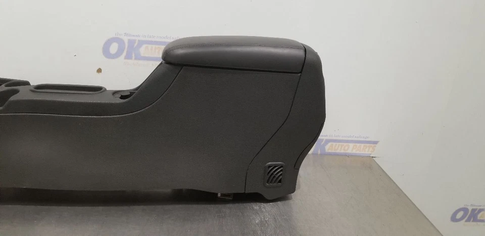 08 CHEVY TRAILBLAZER SS FRONT FLOOR CENTER CONSOLE ASSEMBLY BLACK Foto 3 de 4