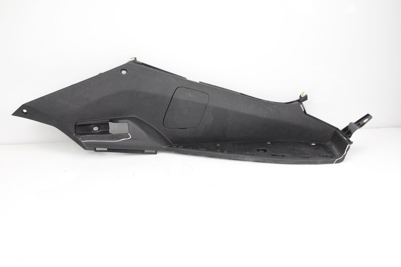 TAPA REPOSAPIES DERECHA - PEUGEOT SATELIS 125 (2013 - 2018)