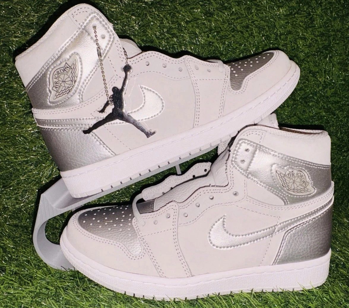 Preços baixos em Jordan 1 Retro OG CO.JP Suitcase Special Box High