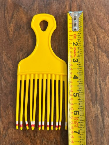 VTG Hair Lift Comb Plastic Pic Pick White Yellow Color Dip USA 4345608 Stylist - Picture 4 of 4