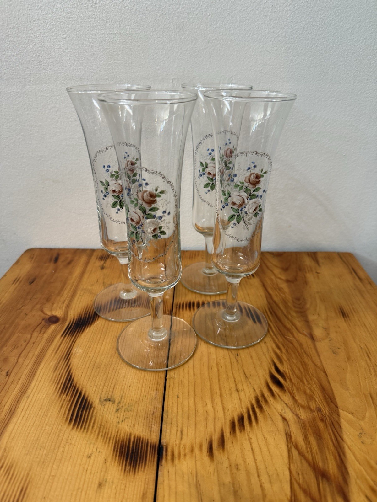 Set of 4 Floral Champagne Flutes Rose Pattern Vintage Toasting Glasses Stemware