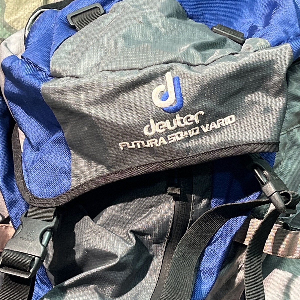 buy jansport driver 8 backpack Jansport Driver 8 Rolling Backpack - Navy