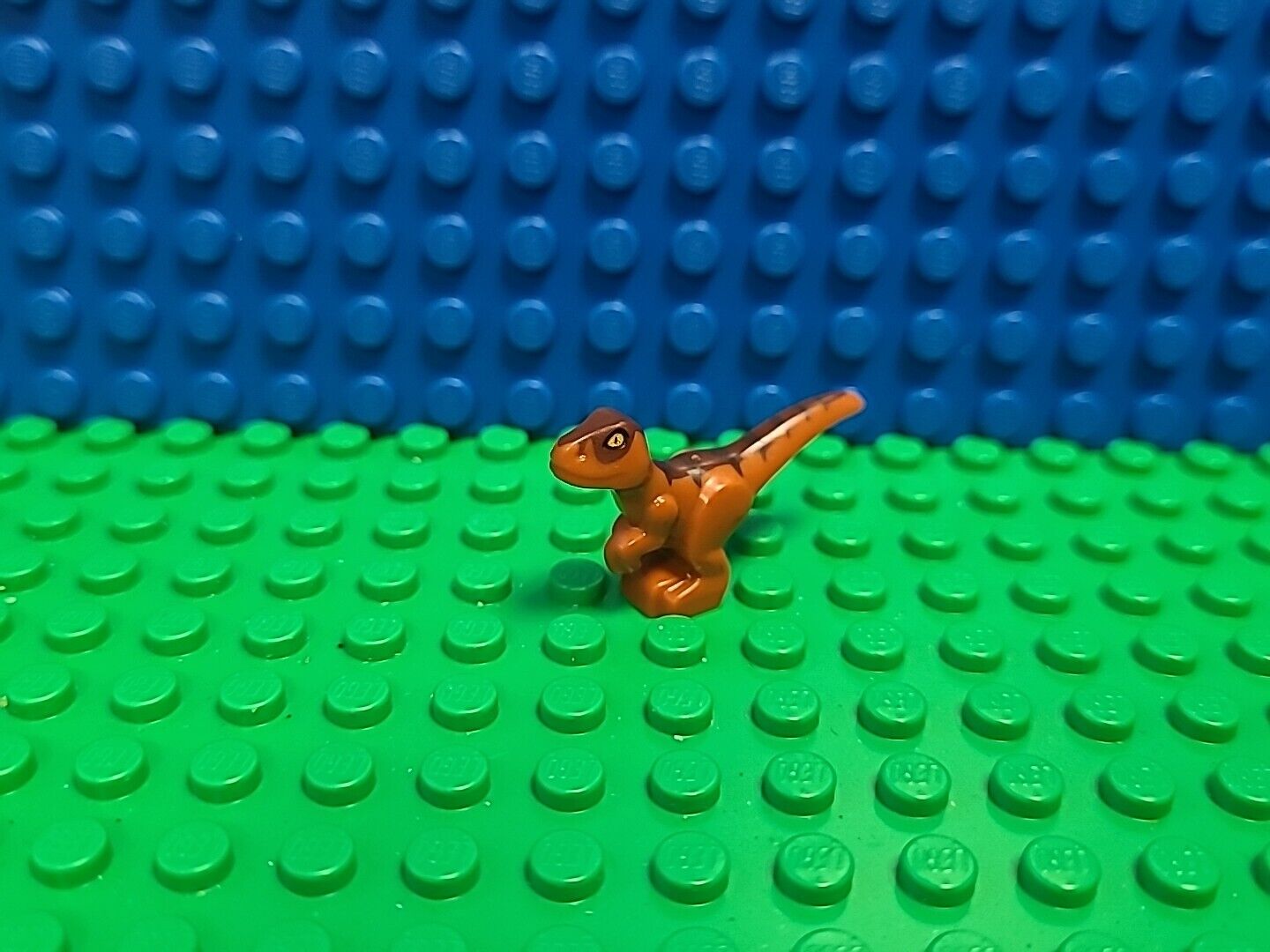 Lego Baby Raptor Minifigure 121801 Jurassic World Dinosaur CMF Lot 75929 75930