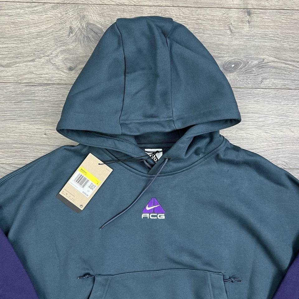 Sudadera con Capucha Nike ACG Tuff Tejida Polar Talla Pequeña Mujer Estiércol Profundo Púrpura Tinta Verde Foto 2 de 4