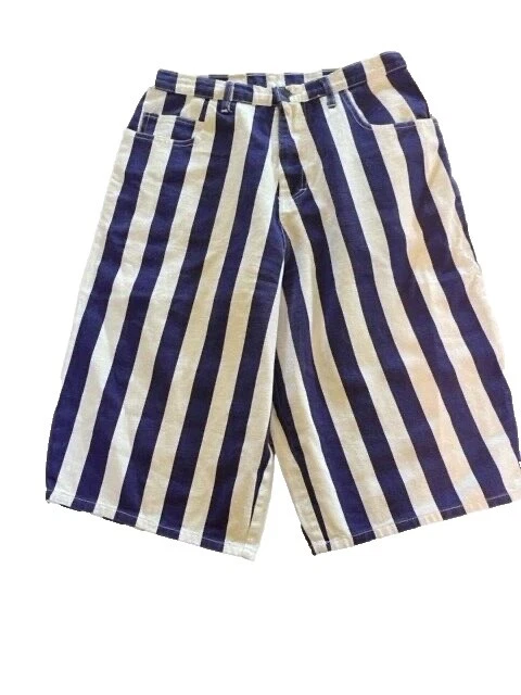 Белые полосатые шорты для женщин