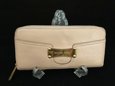 Michael Kors Women display picture 3