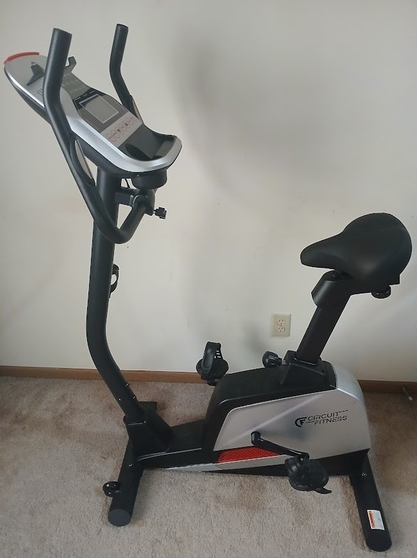 NEW Circuit Fitness Magnetic Upright Exercise Bike With 15 Workout Presets