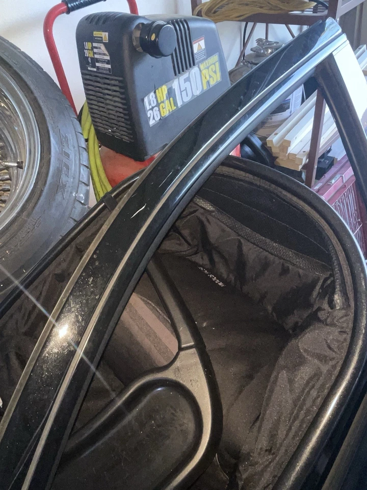 2011-2021 JEEP GRAND CHEROKEE FRONT LEFT DRIVER SIDE DOOR BLACK OEM - Image 2 of 3