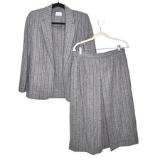 80s Country Suburbans Suit Set Size M Wool Herringbone Blazer and Skirt Classic