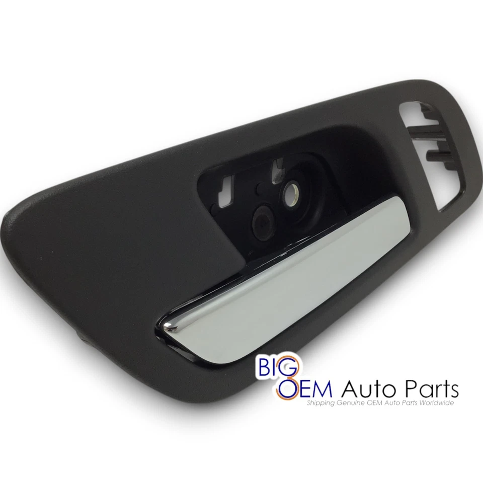 Chevrolet GMC Cadillac Driver Inside Chrome Front Door Handle new OEM 22855617 - Image 2 of 4
