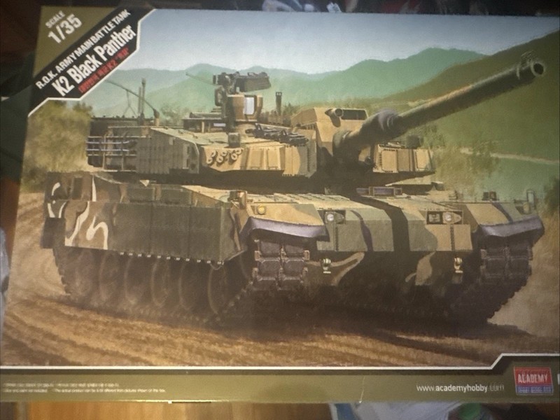 Academy 13511 1:35 Scale K2 Black Panther Rok Army Main Battle Tank Model Kit