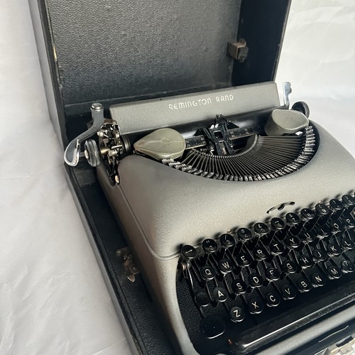Máquina de escribir silenciosa vintage Remington Rand modelo 7 en estuche años 40 - Imagen 5 de 10