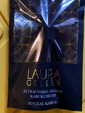 LAURA GELLER Retractable Angled Kabuki Brush