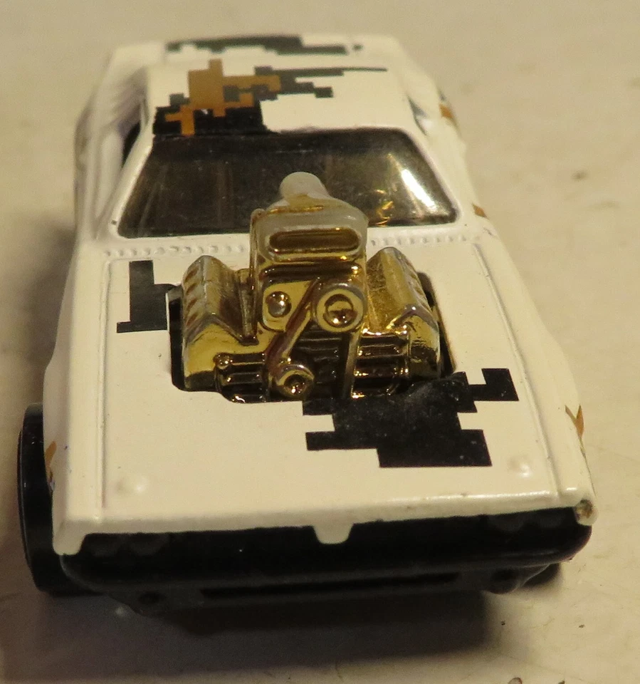 Juguete suelto Hot Wheels 1970 2015 Rodger Dodger HW Dream Garage blanco negro dorado Foto 4 de 4