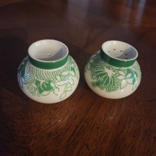 MINIATURE SALT AND PEPPER SHAKERS ROUND GREEN FLOWERS Missing Corks