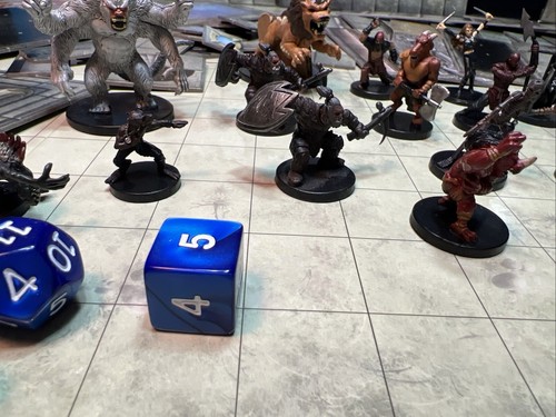 Caja de miniaturas 2010 figuras magos de la costa y piezas de juego tablero de dados - Imagen 7 de 24