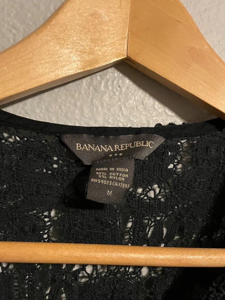Vintage Banana Republic Womens Top Medium Black Floral Crochet Whimsigoth Y2K - Image 2 of 4