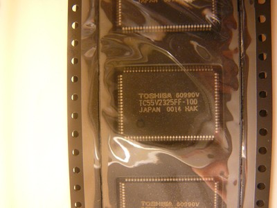 TOSHIBA TC55V2325FF100J Synchronous Pipelined Burst SRAM LQFP-100 **NEW**