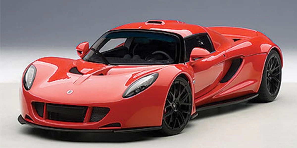 AUTOART HENNESSEY VENOM GT SPYDER RED 1:18* New! Very Nice!