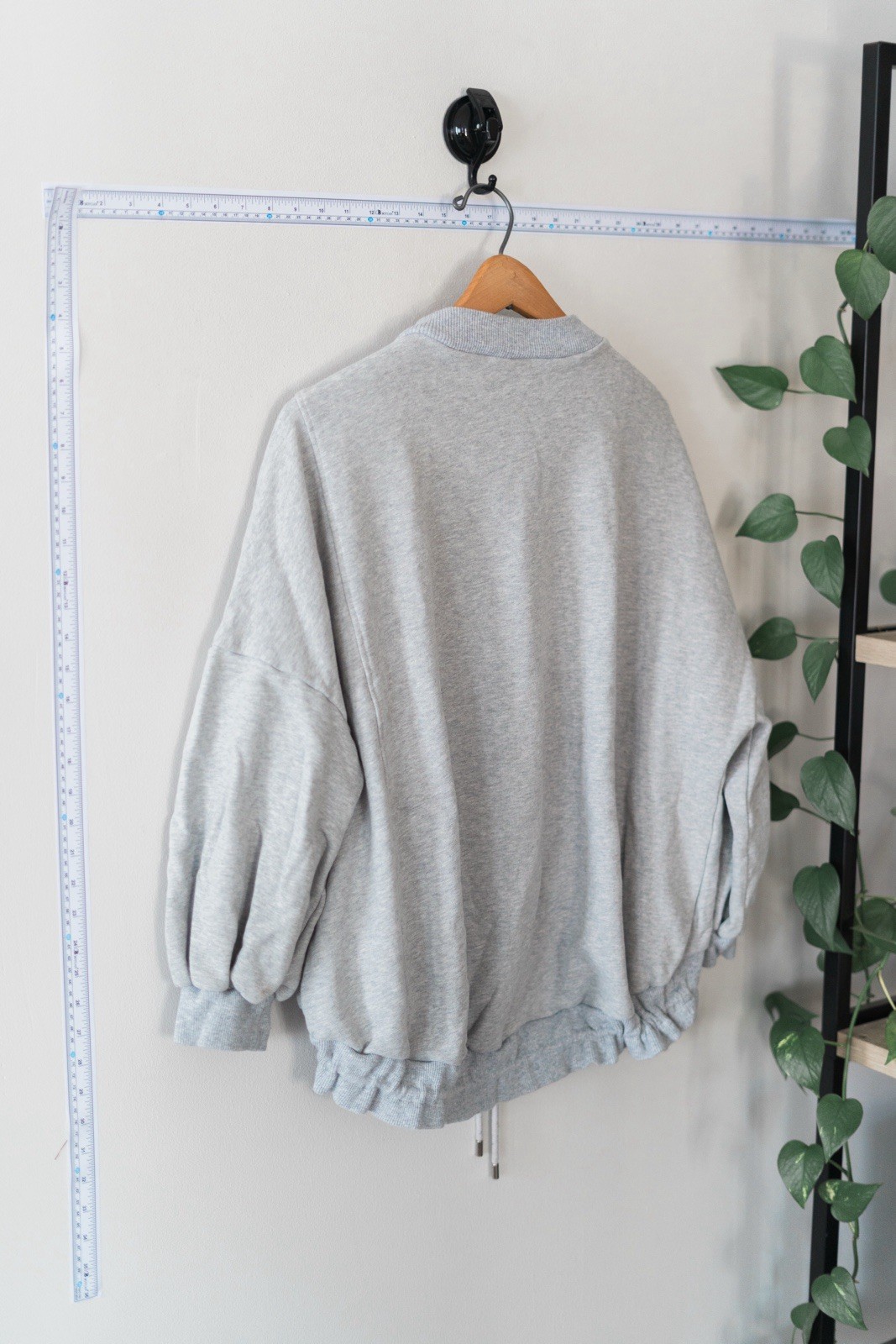NAP Gray Cropped Sweatshirt Drawstring Hem Pocket… - image 2