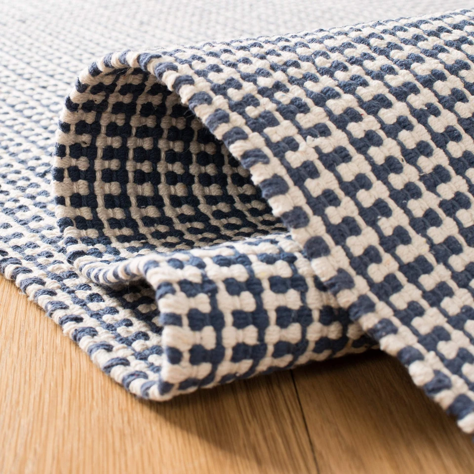 Montauk Collection Area Rug - 6' x 9', Ivory & Navy, Handmade Flat Weave Boho... - Image 4 of 4