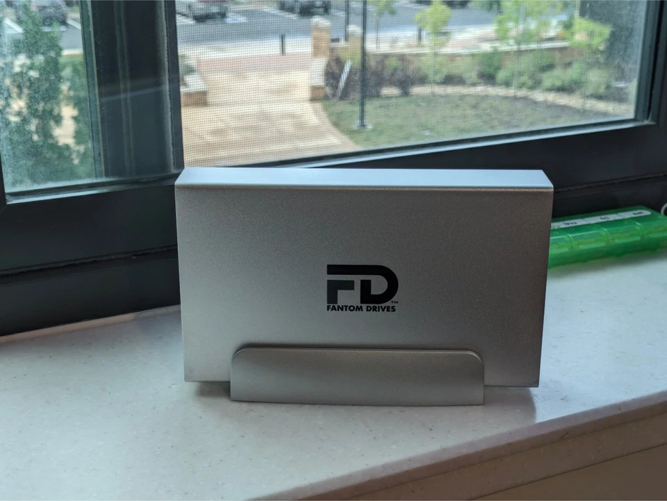 Fantom Drives 1TB External HDD USB 2.0 / eSATA 3.5'' [ GF1000EU ] - Image 4 of 4