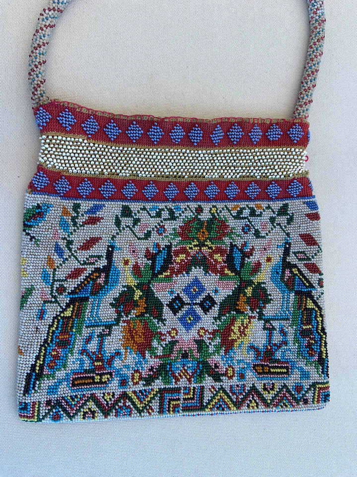 Exquisito bolso de mano con cuentas de vidrio victoriano 1900 Foto 3 de 4