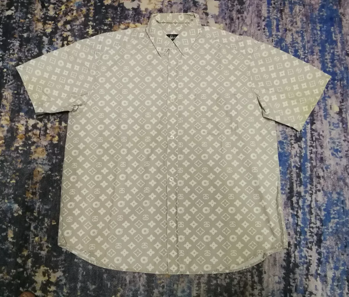 RARE VINTAGE STUSSY STUCCI MONOGRAM BUTTON DOWN SHIRT SIZE MEDIUM