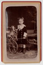 photo cdv portrait garçon et cheval à bascule 1880 à Baccarat old toys boy horse
