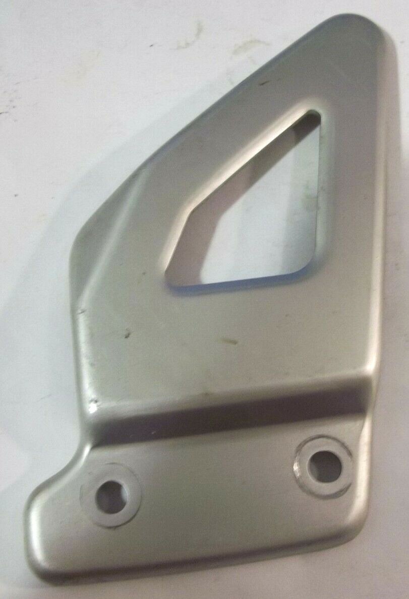 ユウ SUZUKI SV650Y FRONT FOOTREST RIGHT HAND HEEL GUARD 43571-33E01 SV