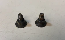 Pair of special screws, enables use of BT3100 Snap-in throat plates on a BT3000