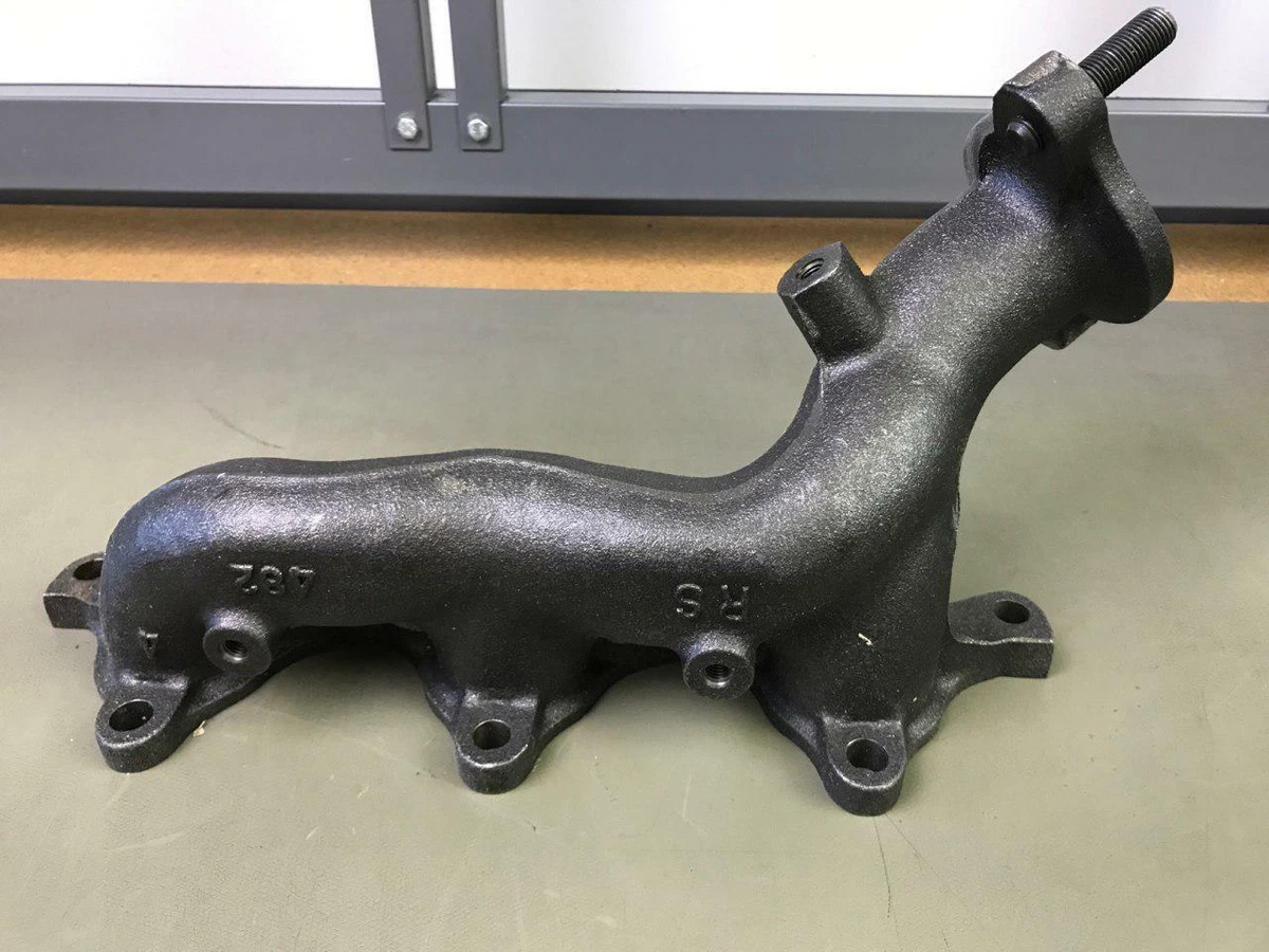 MR497482 Mitsubishi Manifold, exhaust, rh MR497482, New Genuine 