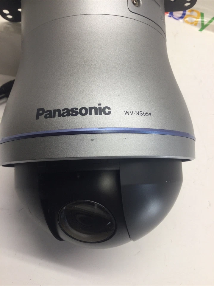 Panasonic WV-NS954 Red PTZ Domo Cámara de Seguridad Día Noche Vigilancia 60 HZ Foto 2 de 4