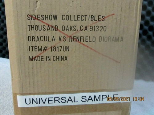 SIDESHOW DRACULA VS. REINFIELD COLOR DIORAMA 1817UN AP FAC SEALED SHIPPER NEW - Picture 5 of 6