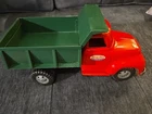VTG 1950’s Tonka Toys Mound Minn. Pressed Steel Dump Truck Red Green   very nice