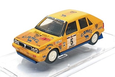 Vitesse Maßstab 1:43 SM51 - Lancia Delta HF Turbo 4WD #5 camel - gelb