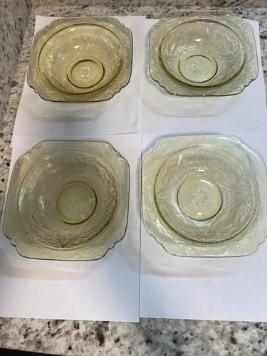 Federal Glass Yellow Madrid Pattern Square 7 Inch Bowls  Depression Glass Set 4