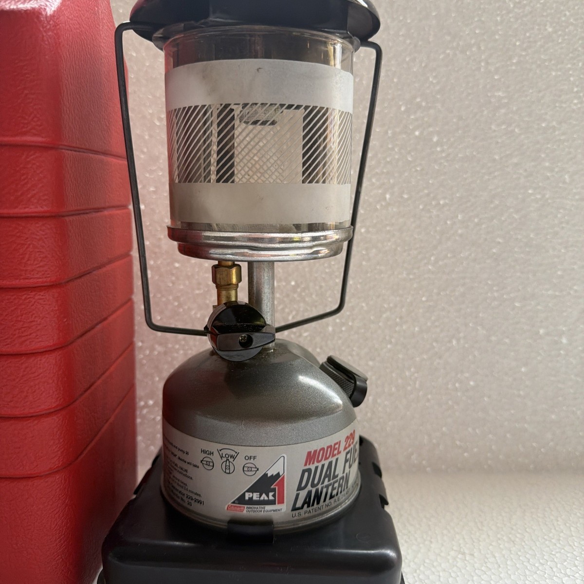 VTG Coleman Lightweight Backpack Lantern Model 229 Peak 1 - Dual