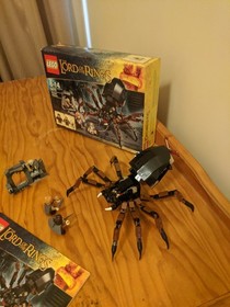 Lego 9470 The Lord of the Rings Shelob Attacks w Box & Instr 100% Complete