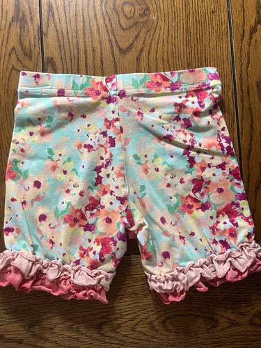 Matilda Jane Dainty & Delicious Shorties Happy and Free Floral Shorts Size 8 - Picture 2 of 2