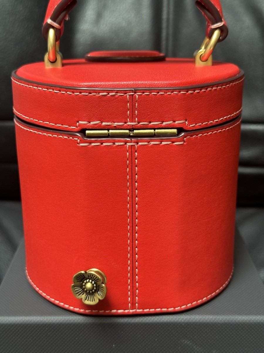 COACH チェス Coach Boxed Jewelry Box glovetanned leather With Rexy CE926