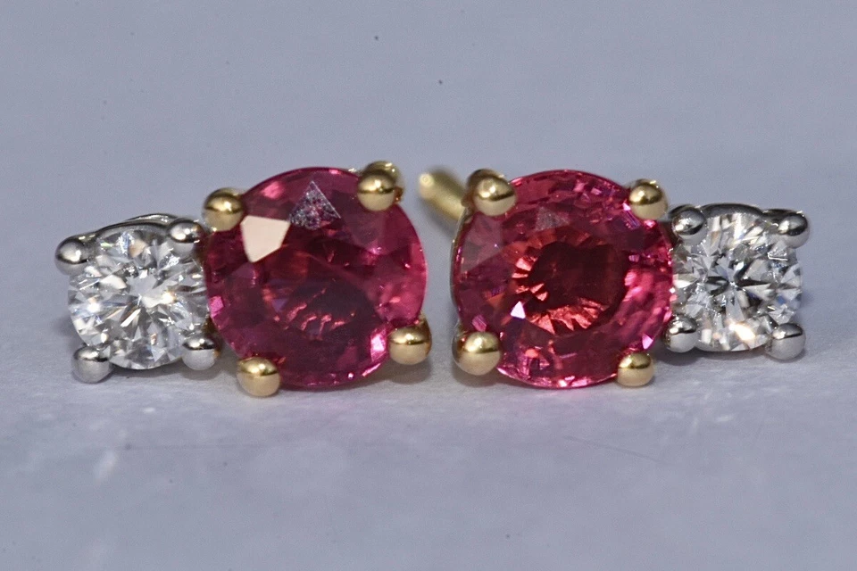 Pendientes de rubíes y diamantes de oro amarillo de 18 k Foto 3 de 4