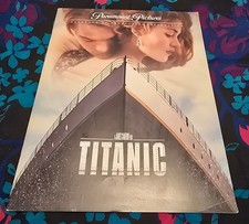 TITANIC - ORIGINAL PRESSBOOK - 1997 - WINSLET/DICAPRIO/CAMERON
